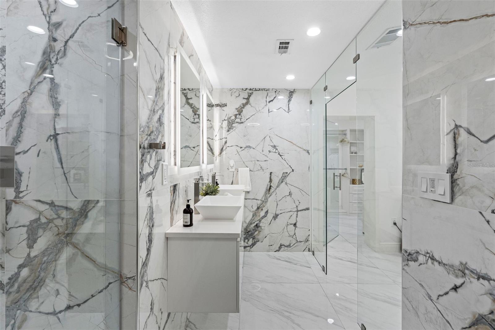 BRANDON LAKEWOOD ESTATES ADD - Residential