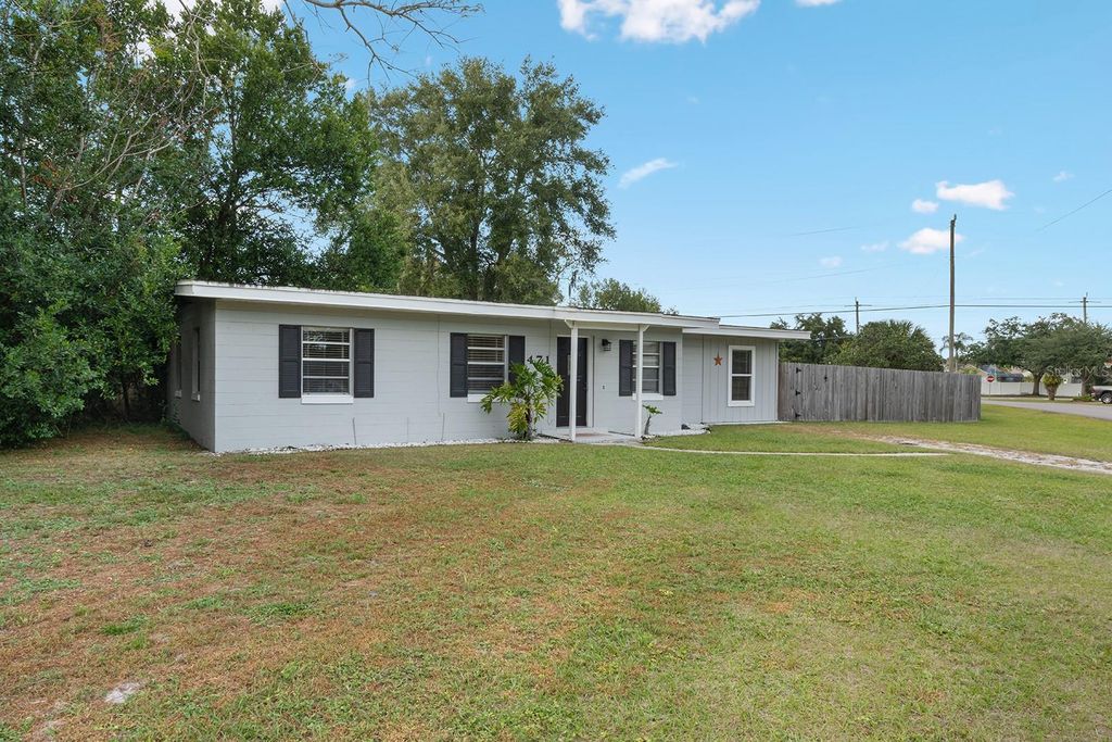 Photo of 471 E 3rd Street, Chuluota, FL 32766 (MLS # O6363524)