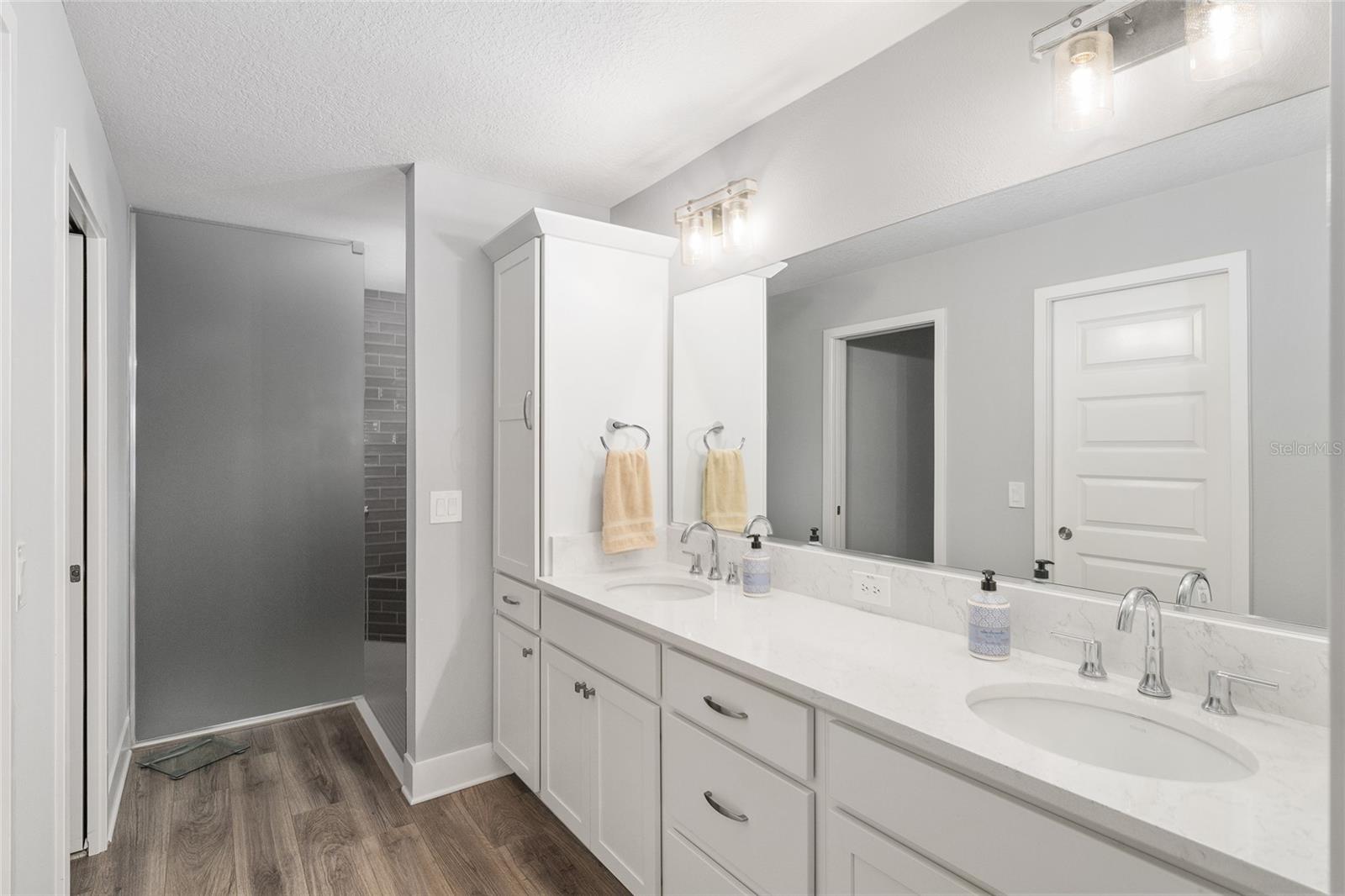 VILLAGES/SOUTHERN OAKS CADE VI - Residential