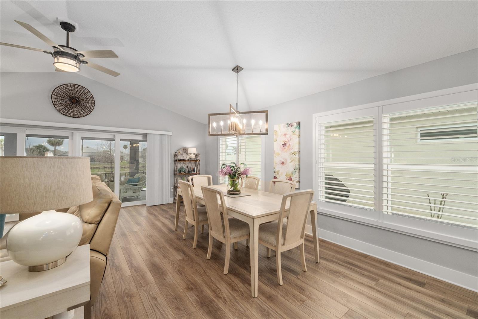 VILLAGES/SOUTHERN OAKS CADE VI - Residential