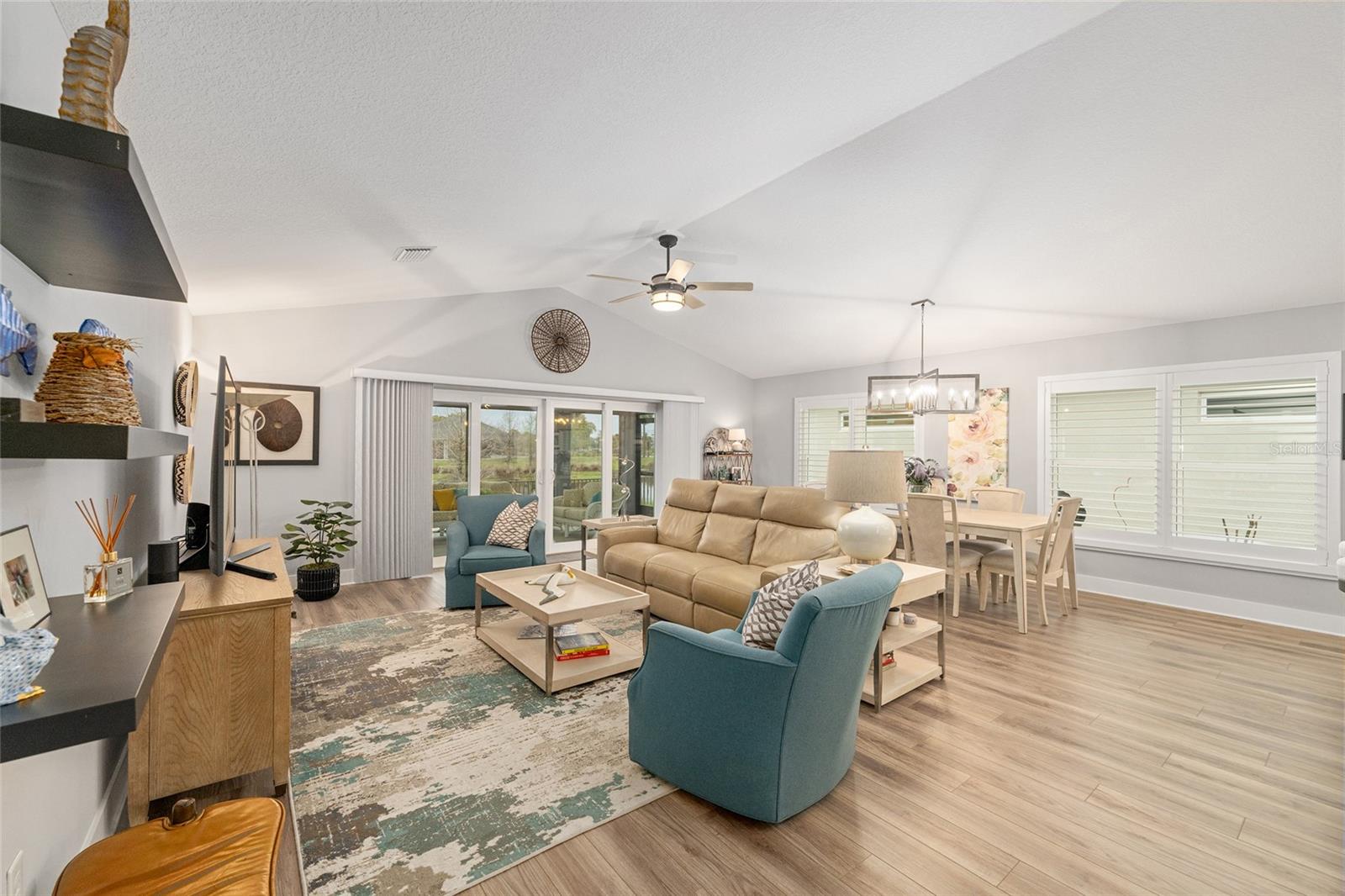 VILLAGES/SOUTHERN OAKS CADE VI - Residential