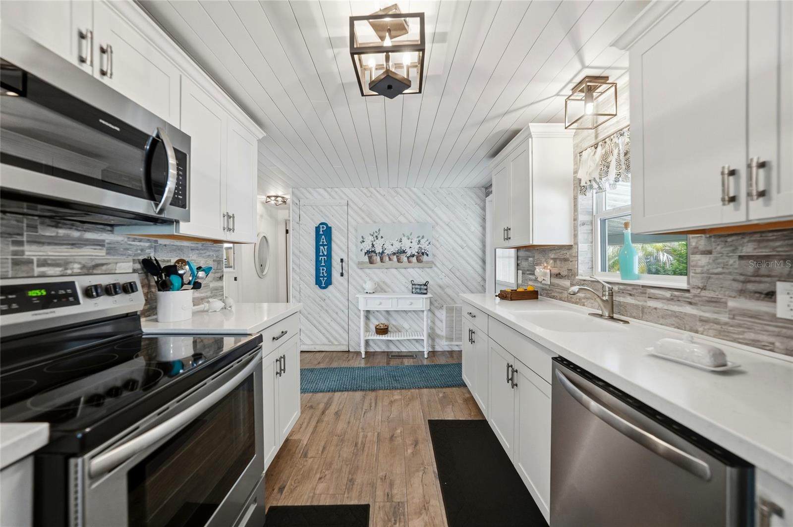 TRAILER ACRES - Residential