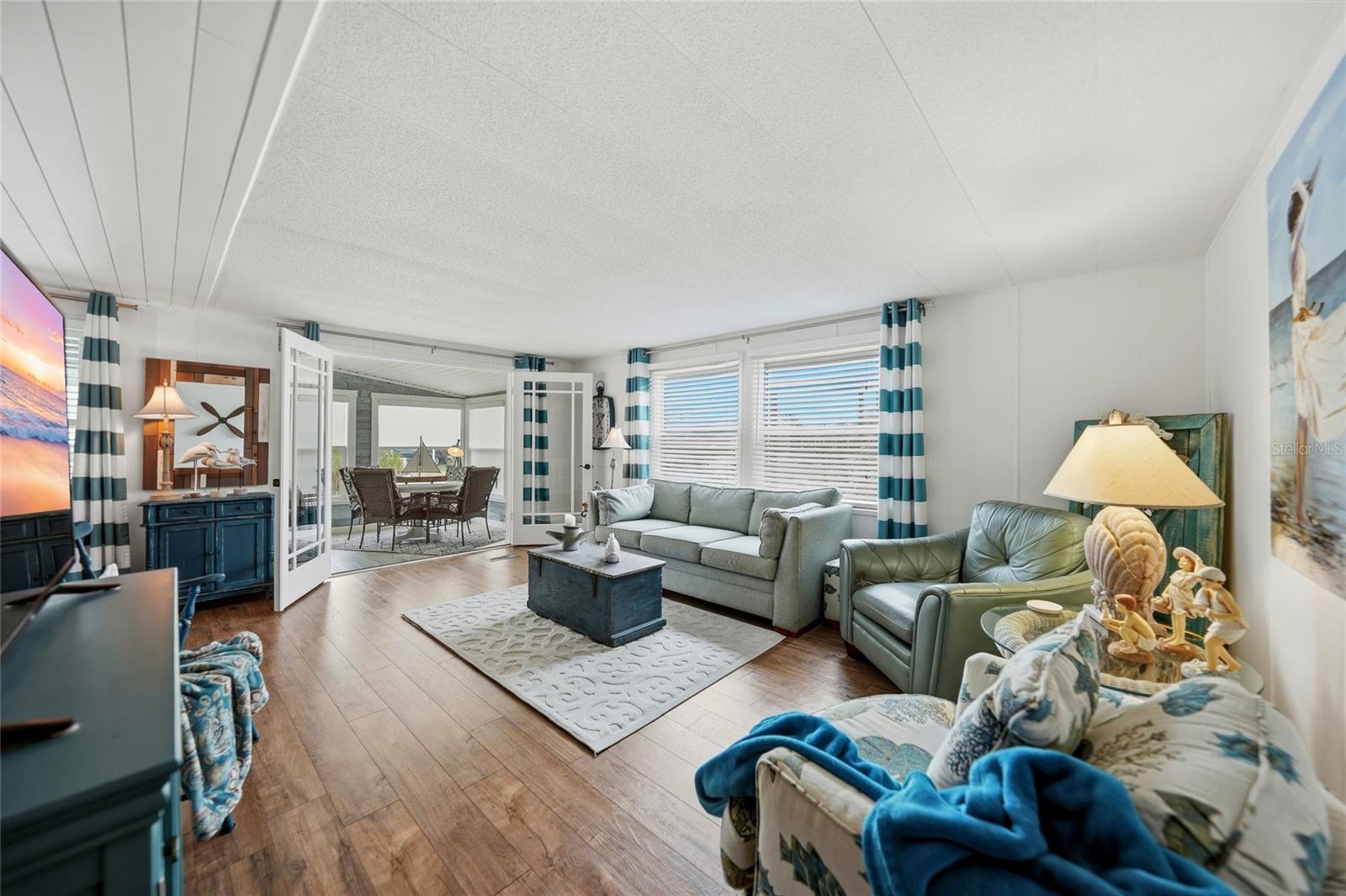 TRAILER ACRES - Residential