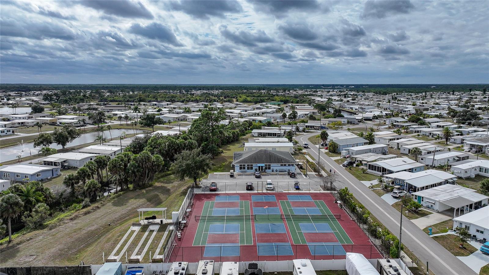 TRAILER ACRES - Residential