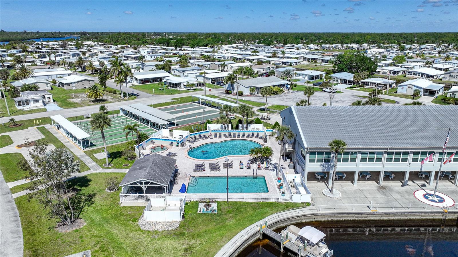 TRAILER ACRES - Residential