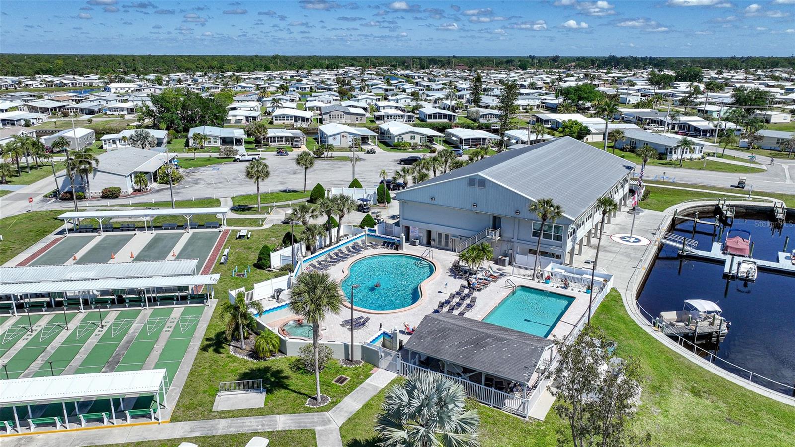 TRAILER ACRES - Residential