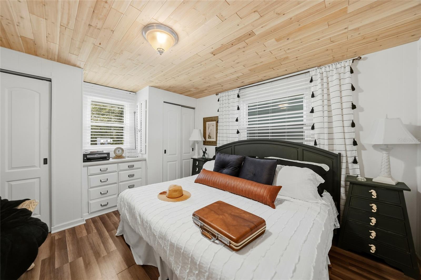 TRAILER ACRES - Residential