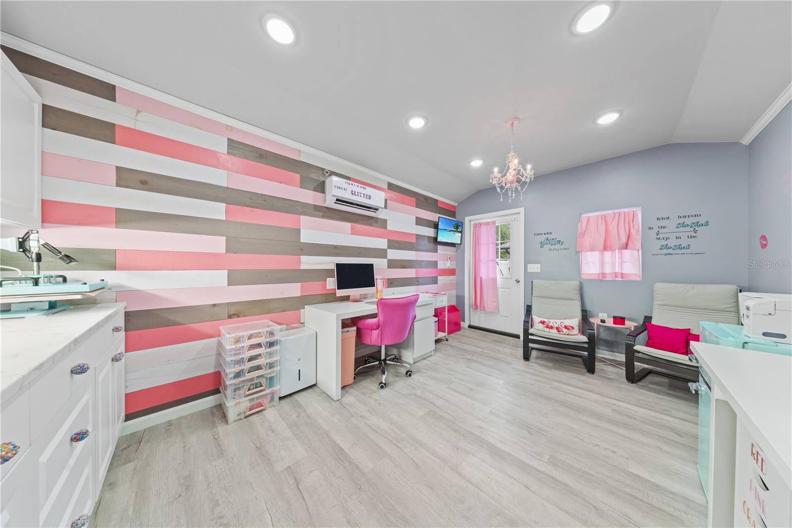HAMILTON RIDGE - Residential