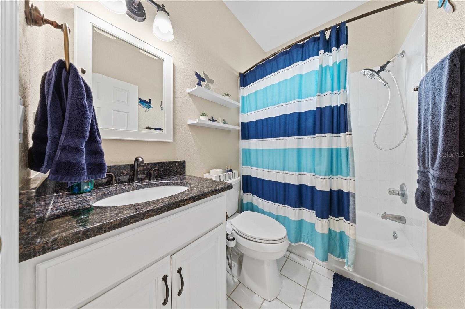 HAMILTON RIDGE - Residential