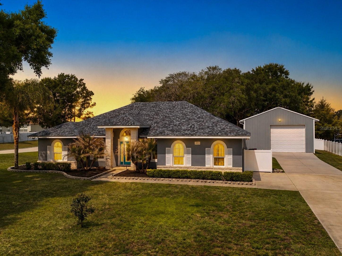 HAMILTON RIDGE - Residential