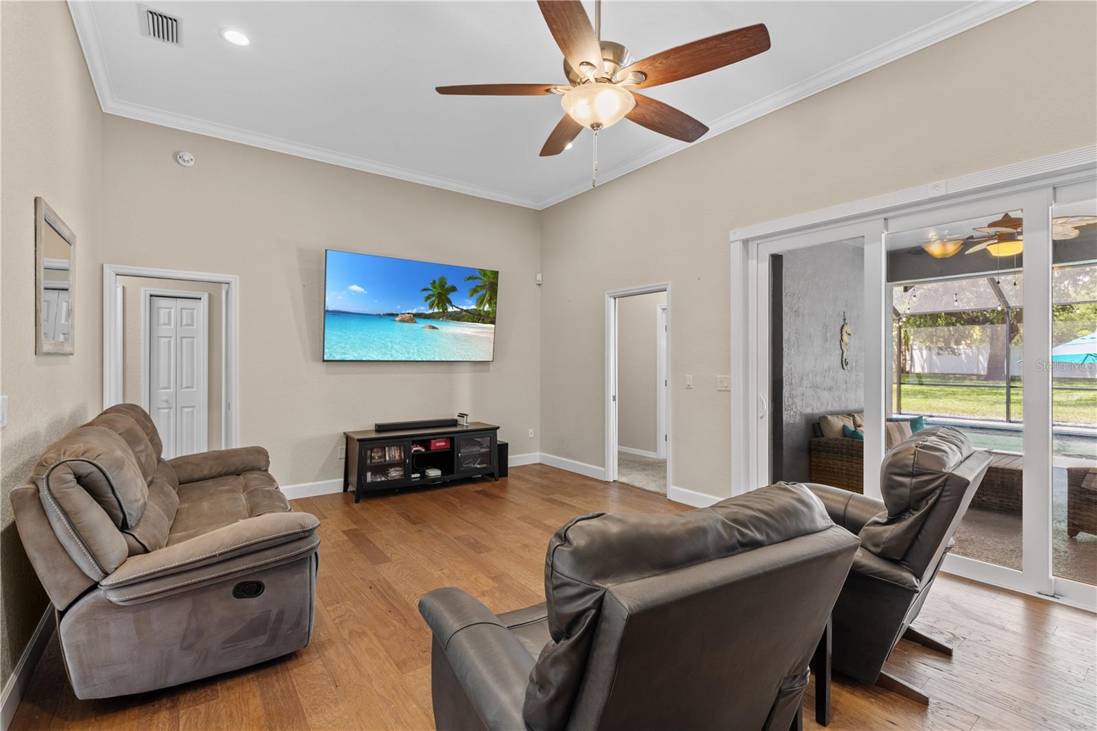HAMILTON RIDGE - Residential