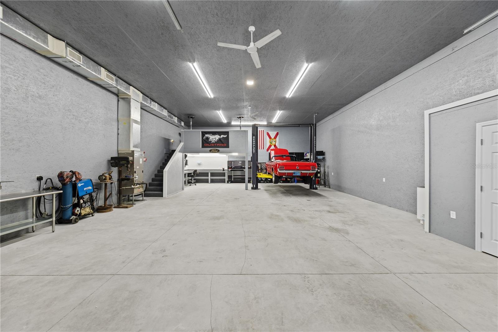 HAMILTON RIDGE - Residential