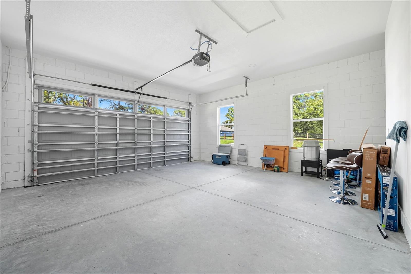 ROLLING MILLS UN ONE - Residential