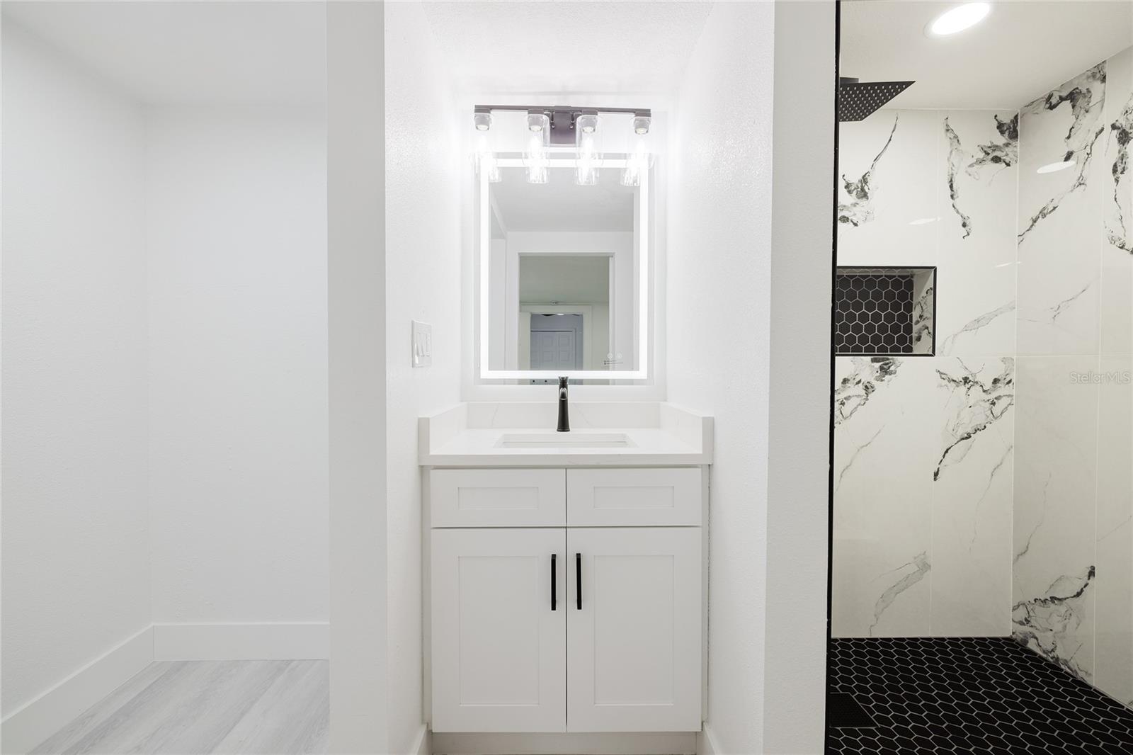 WOODMONT PARK - Residential