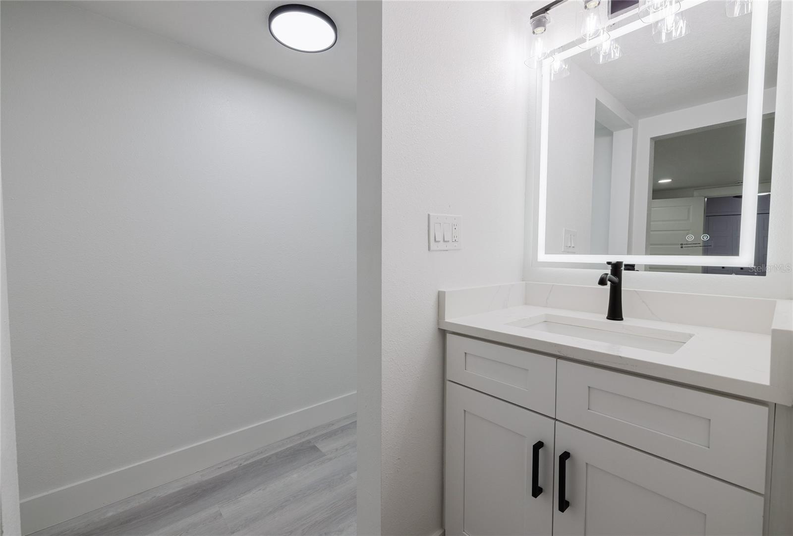 WOODMONT PARK - Residential