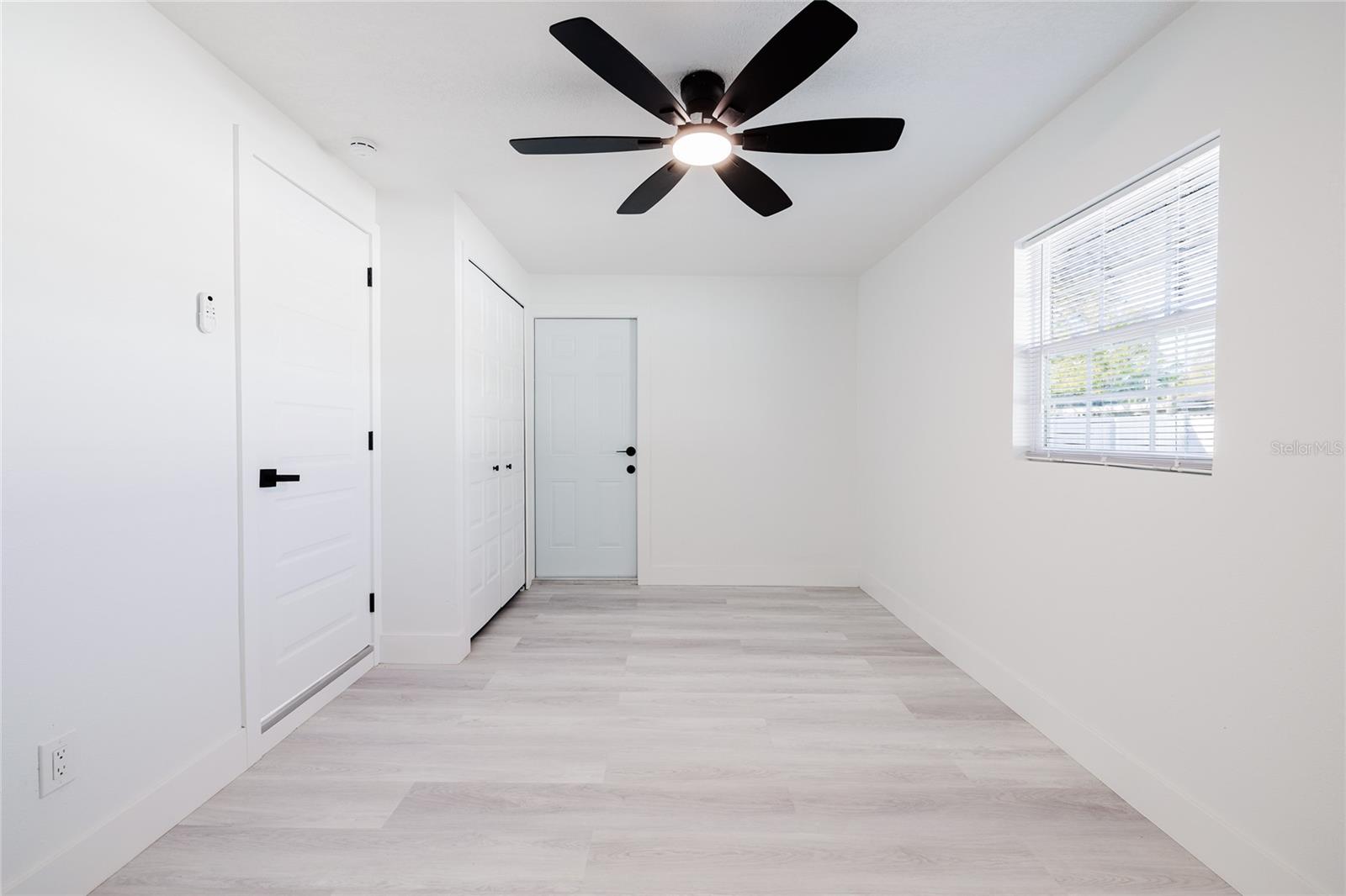 WOODMONT PARK - Residential