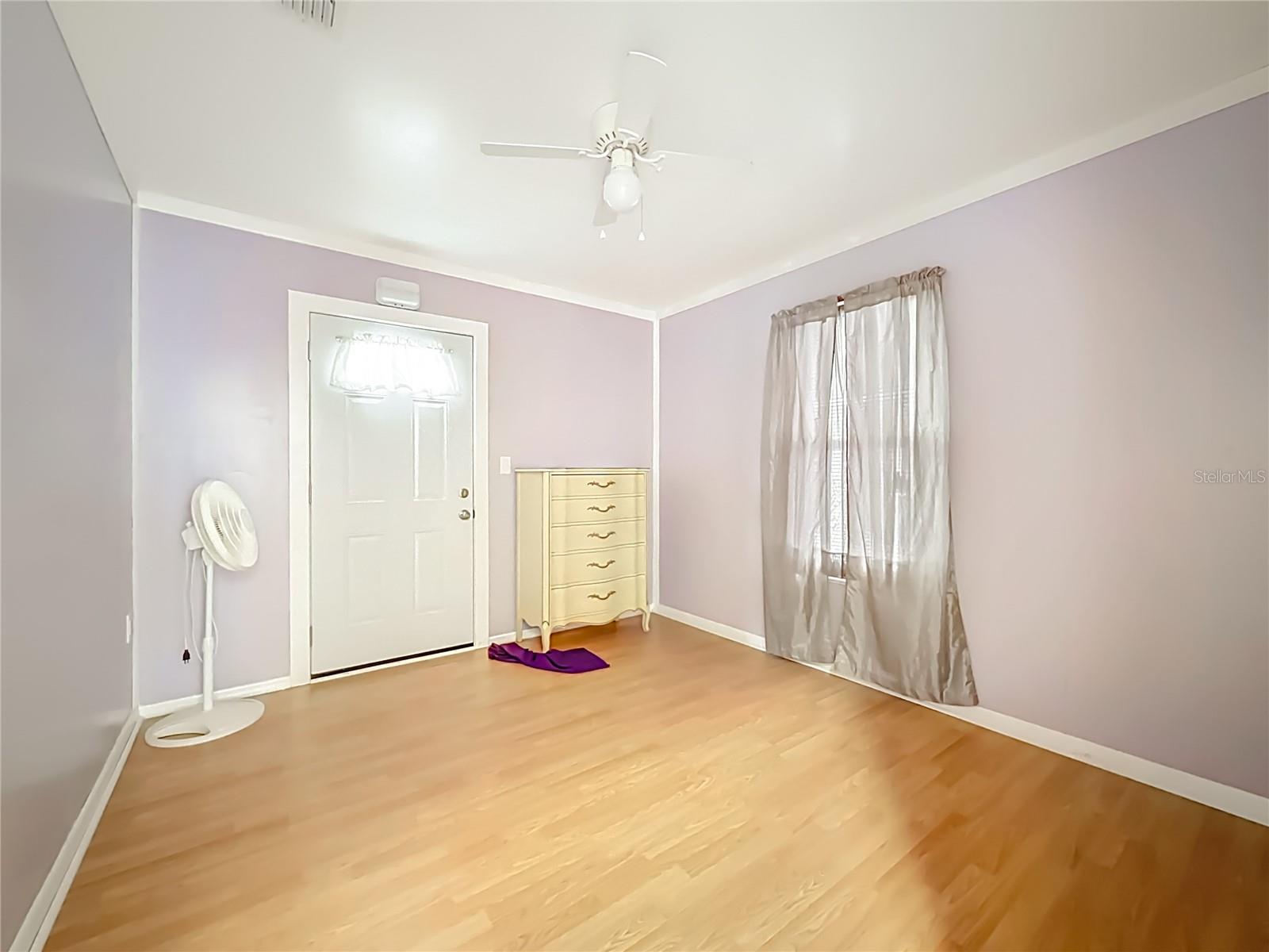 COLONIAL HEIGHTS - Residential