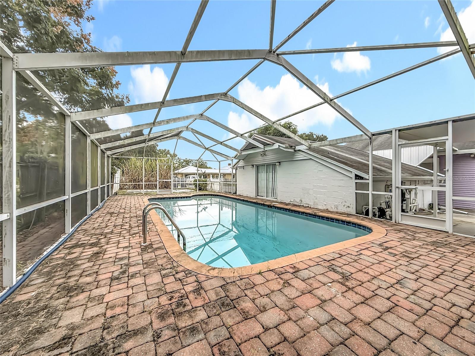 COLONIAL HEIGHTS - Residential