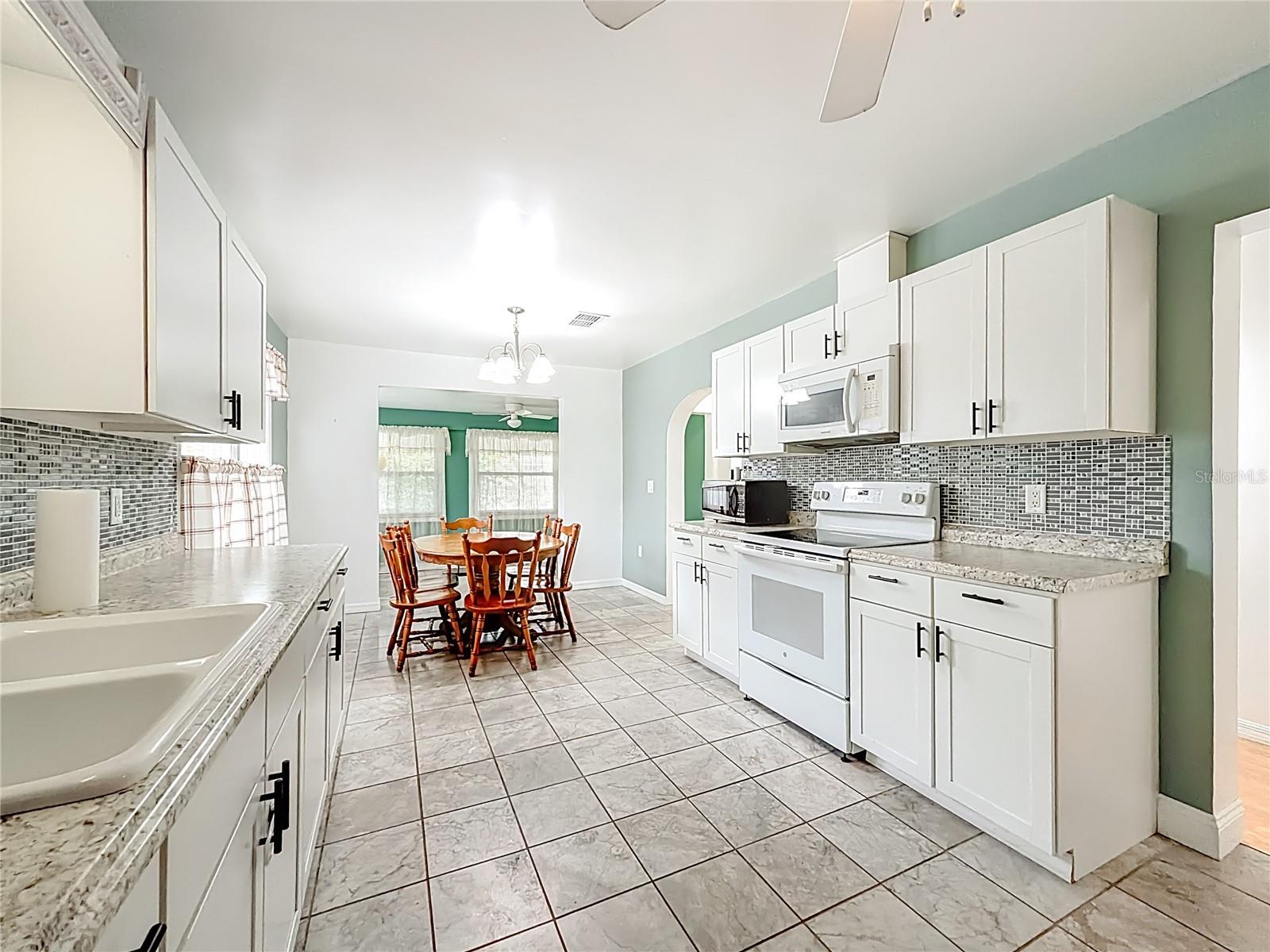 COLONIAL HEIGHTS - Residential