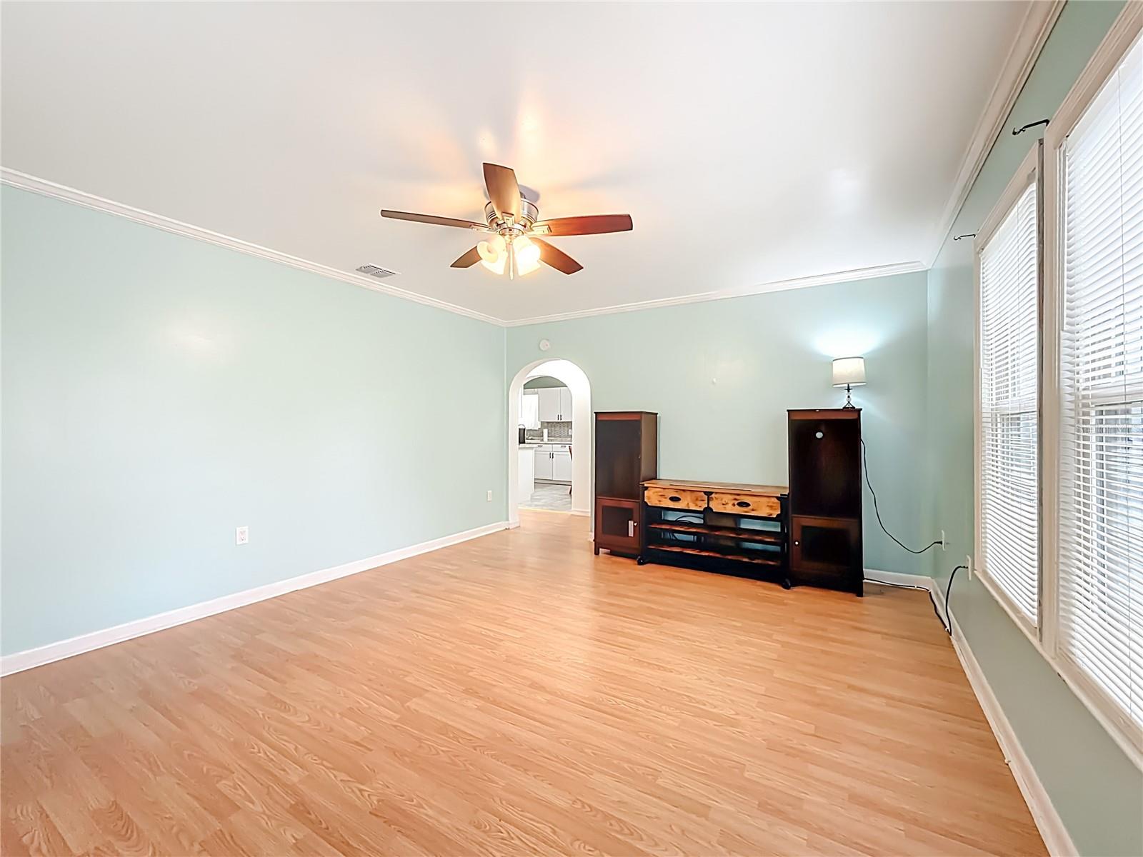 COLONIAL HEIGHTS - Residential