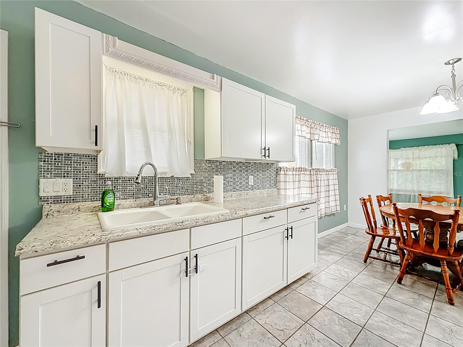 COLONIAL HEIGHTS - Residential