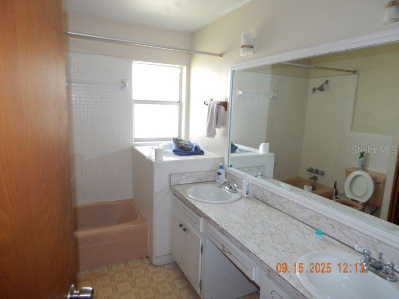 SOUTH LAKE SHORES UNIT 01 - Residential