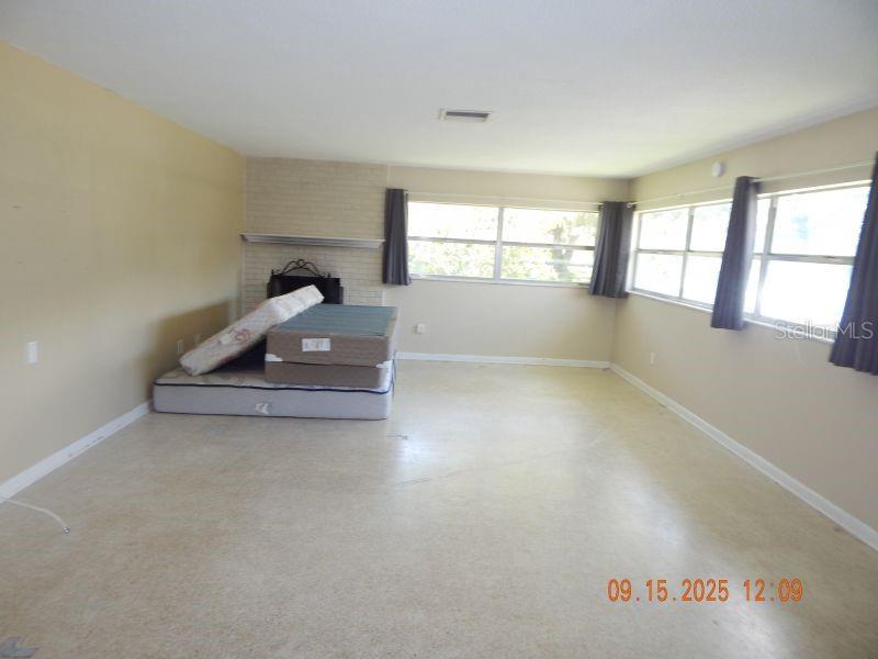 SOUTH LAKE SHORES UNIT 01 - Residential