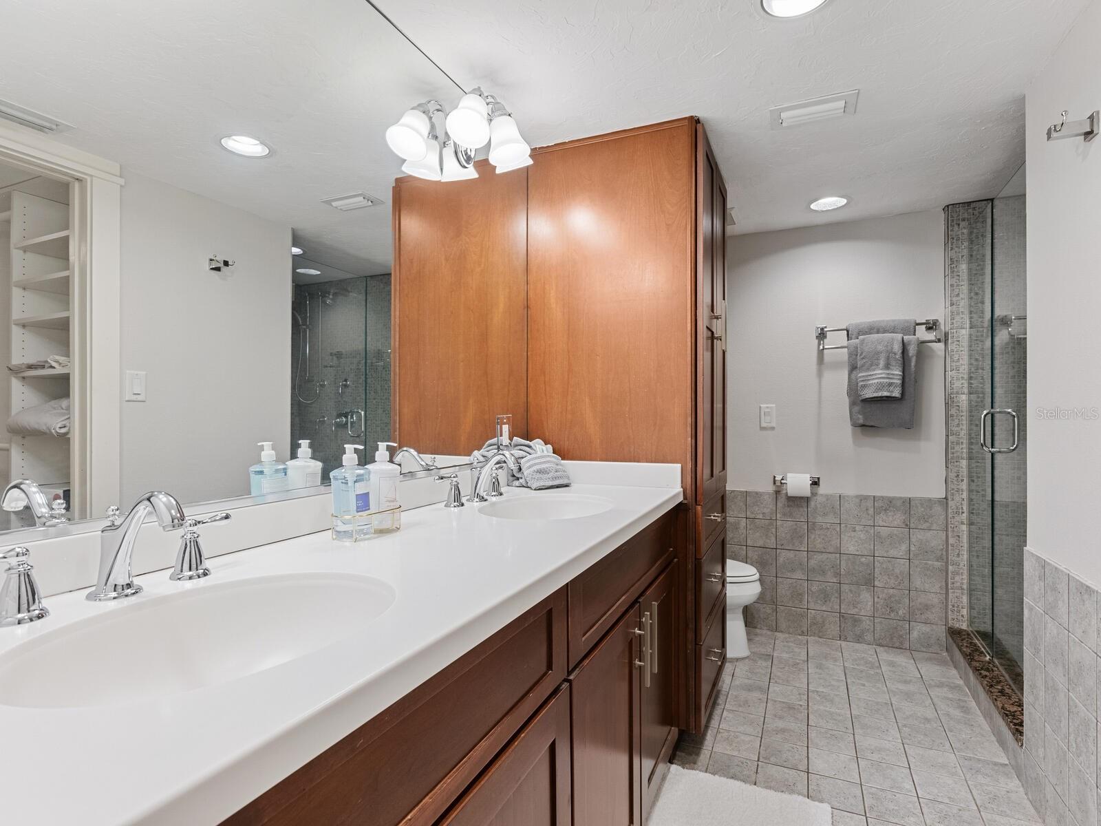 GULF & BAY CLUB - Residential Lease