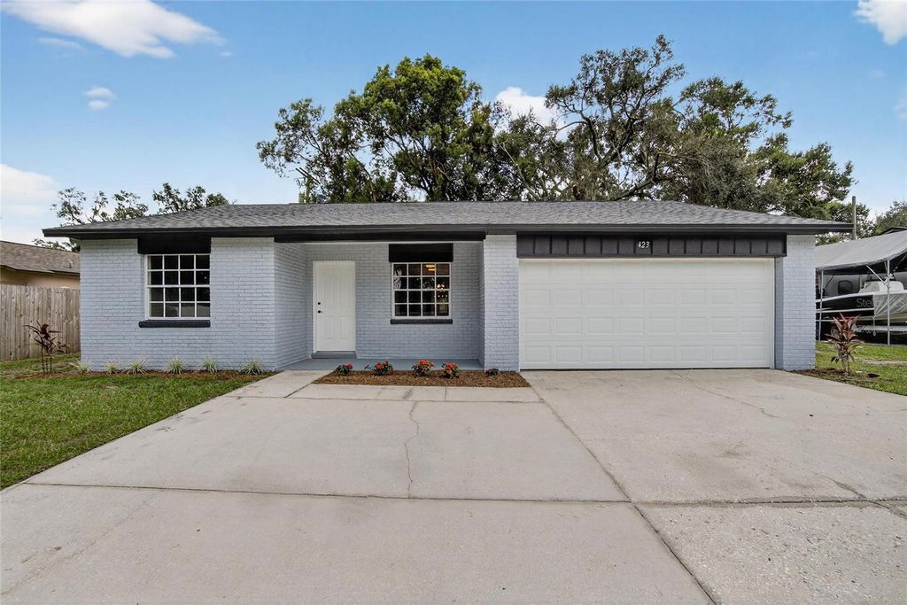 Photo of 423 Forest Oak Drive, Seffner, FL 33584 (MLS # TB8435281)