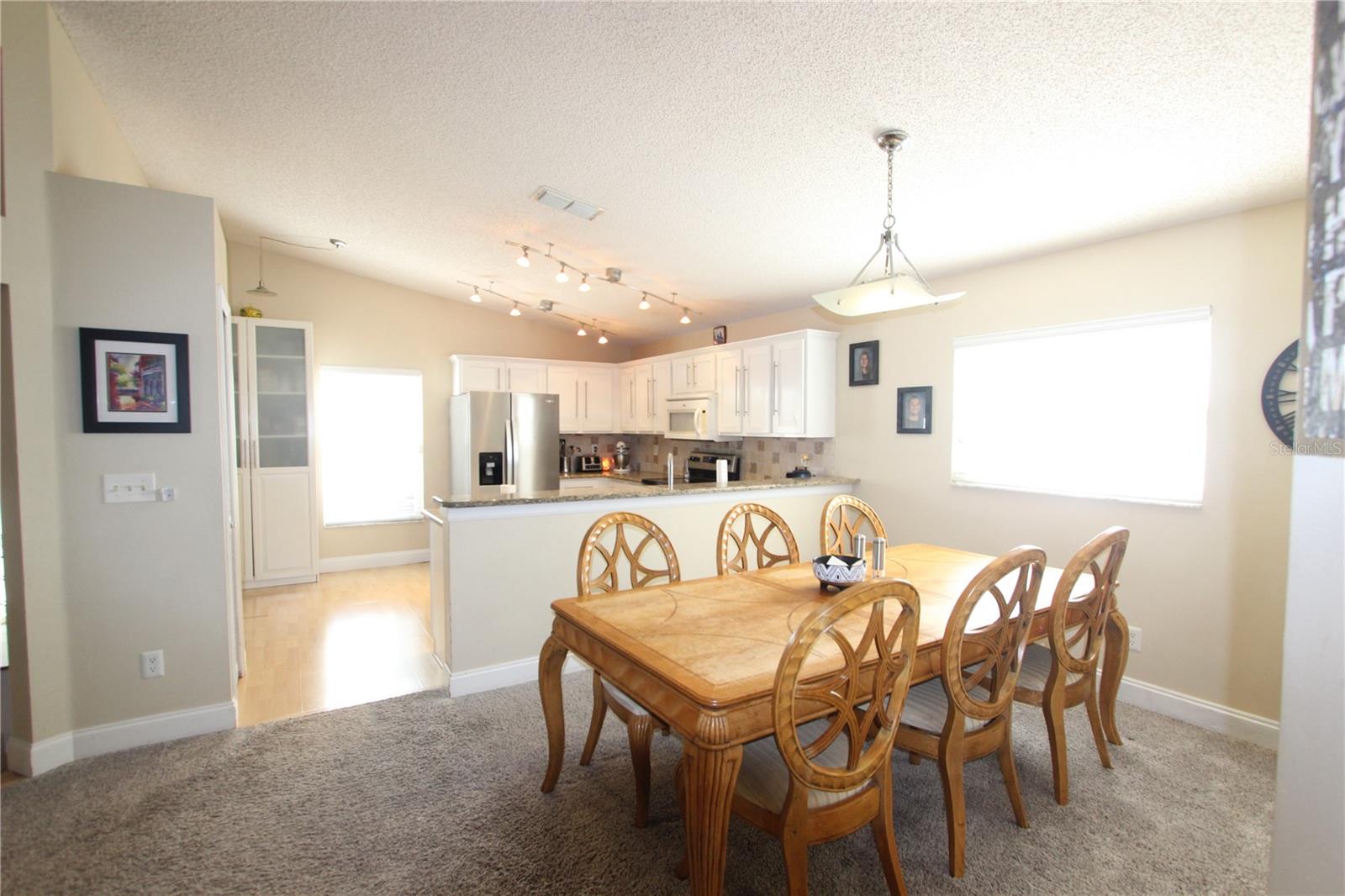 Casas a venda 4 - Jen Dantas 3001 BARRYMORE COURT