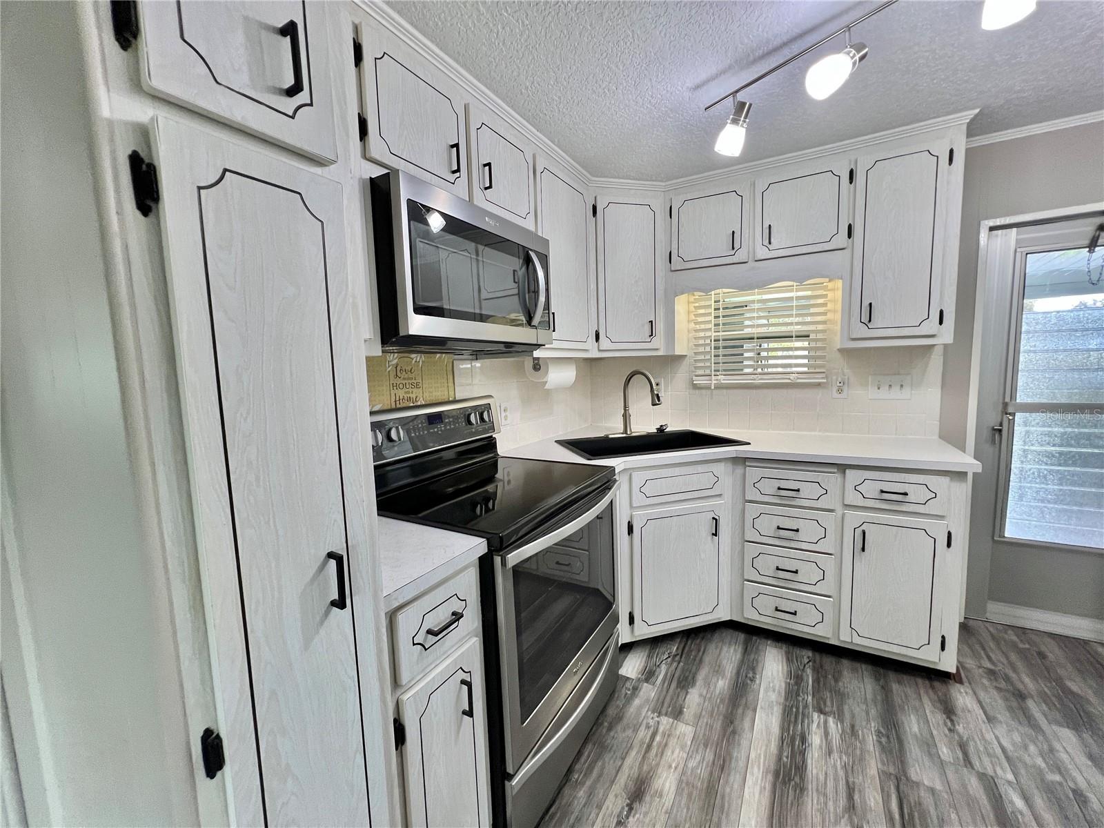 HAWTHORNE AT LEESBURG A COOP - Residential