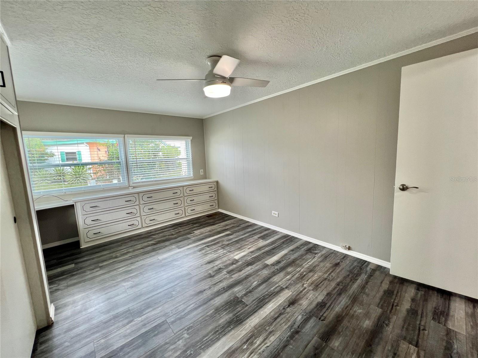 HAWTHORNE AT LEESBURG A COOP - Residential