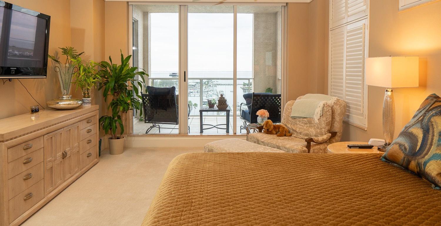 FLORENCIA CONDO - Residential