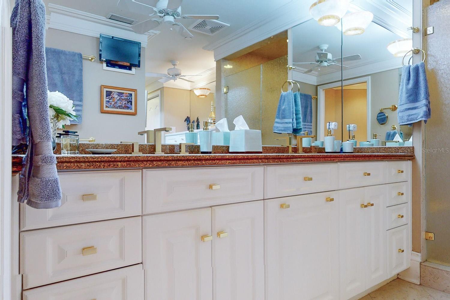 FLORENCIA CONDO - Residential