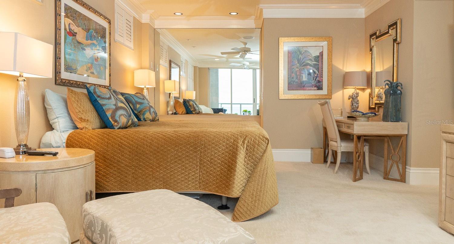 FLORENCIA CONDO - Residential