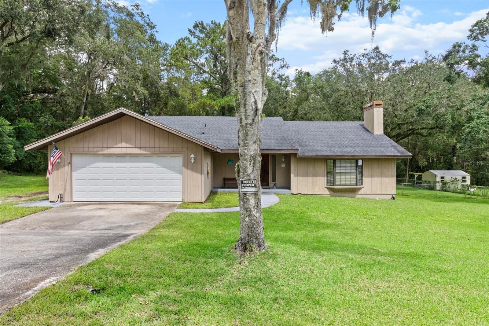 916 WHITEWAY DRIVE