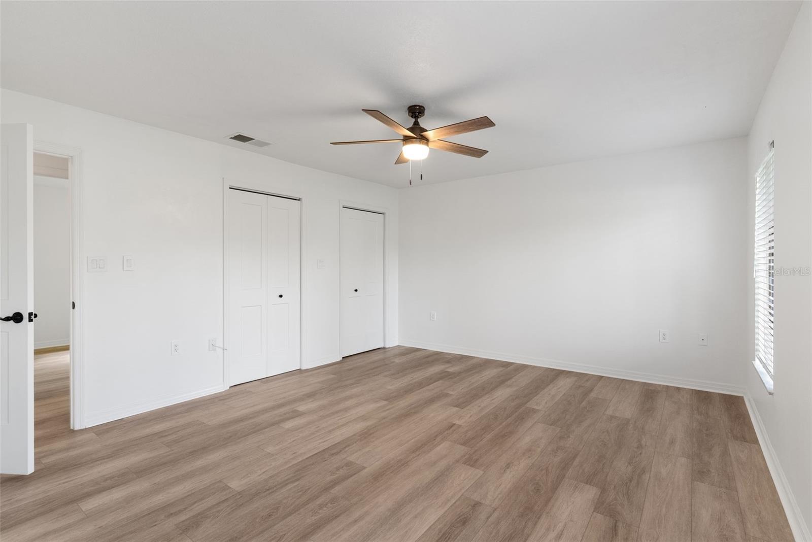 COUNTRY TRAILS - Residential