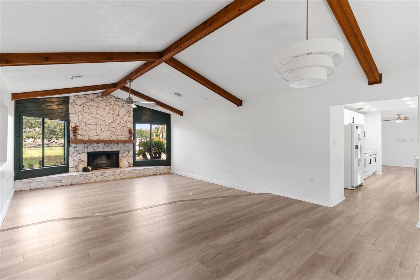 COUNTRY TRAILS - Residential