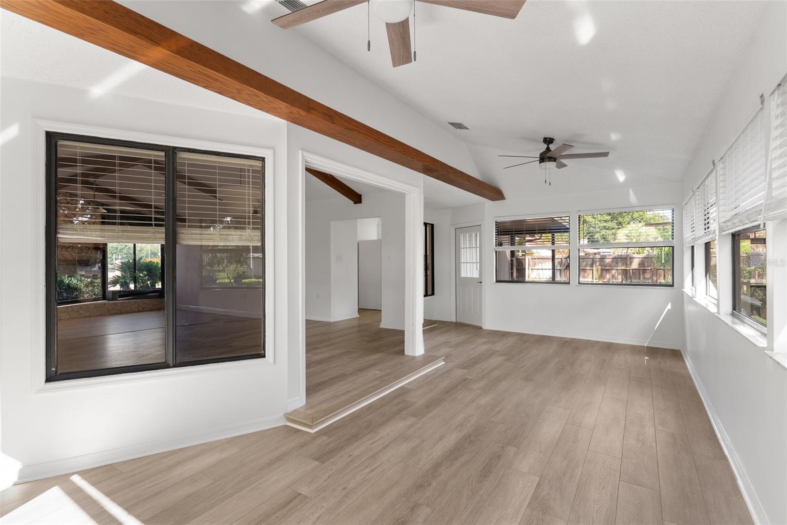 COUNTRY TRAILS - Residential