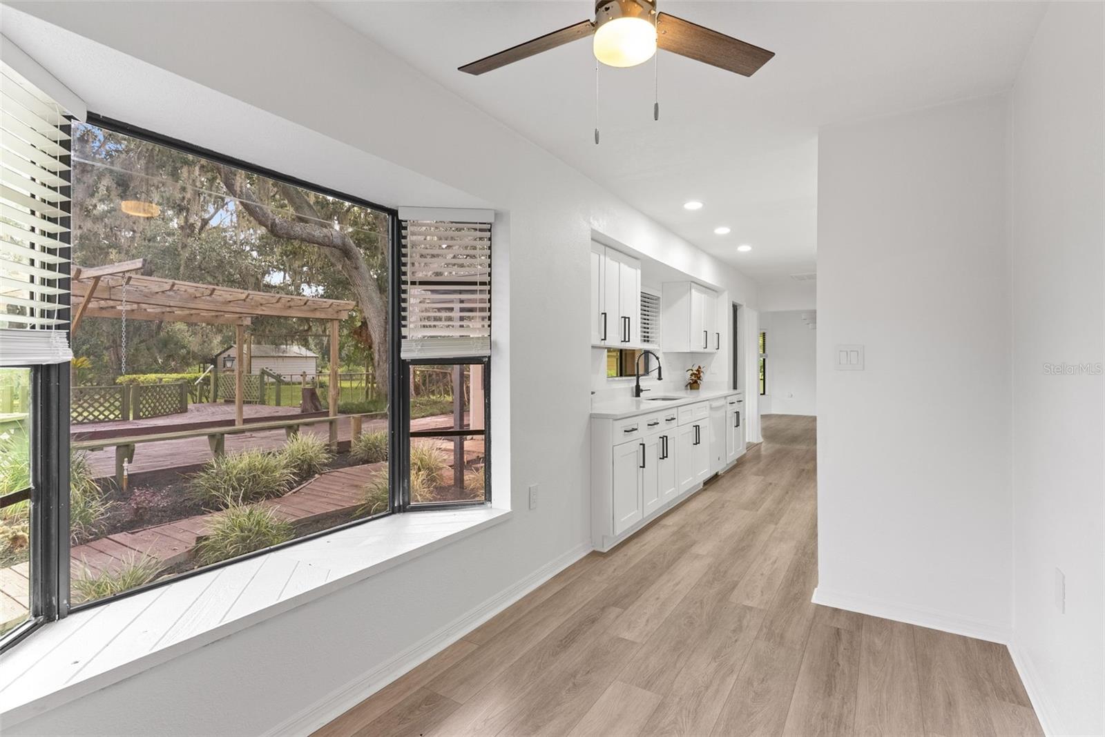 COUNTRY TRAILS - Residential