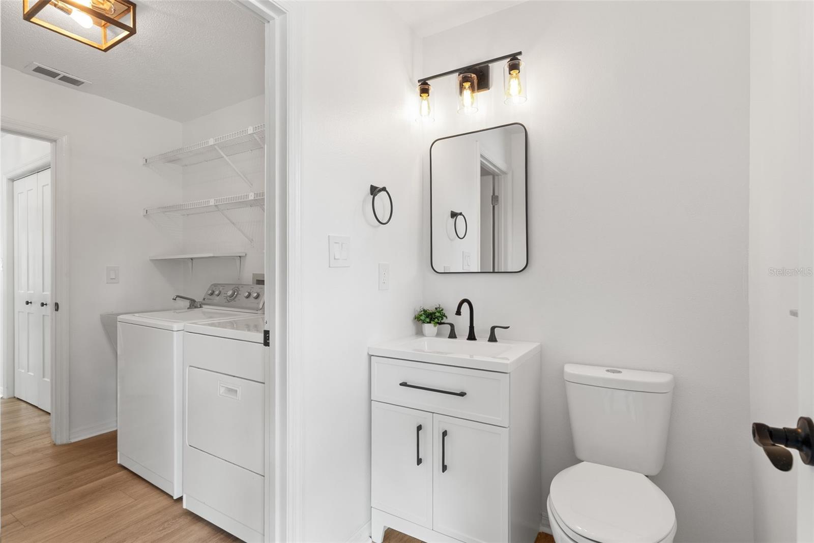 COUNTRY TRAILS - Residential