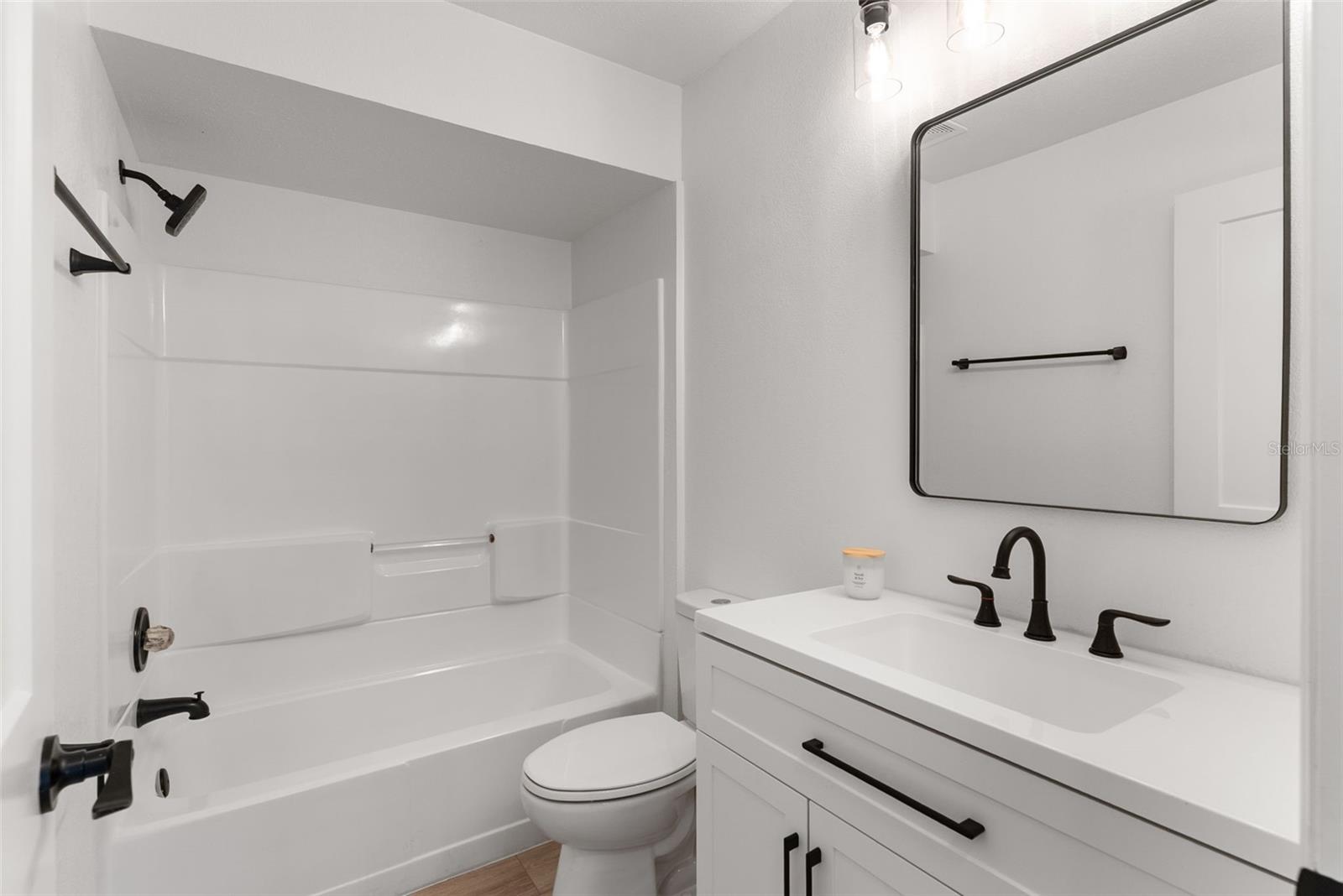 COUNTRY TRAILS - Residential