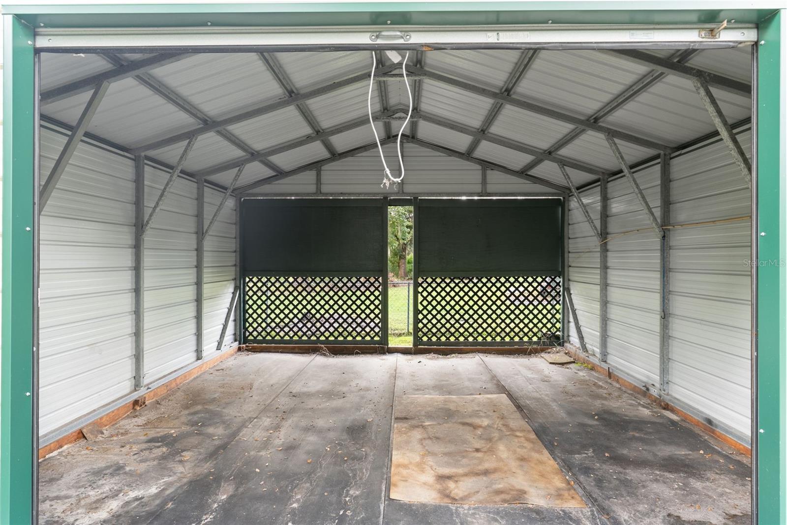 COUNTRY TRAILS - Residential