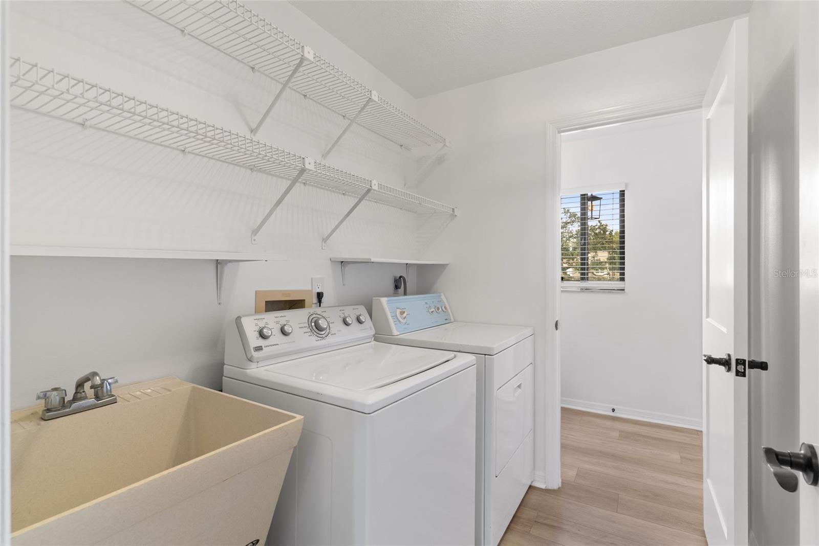 COUNTRY TRAILS - Residential