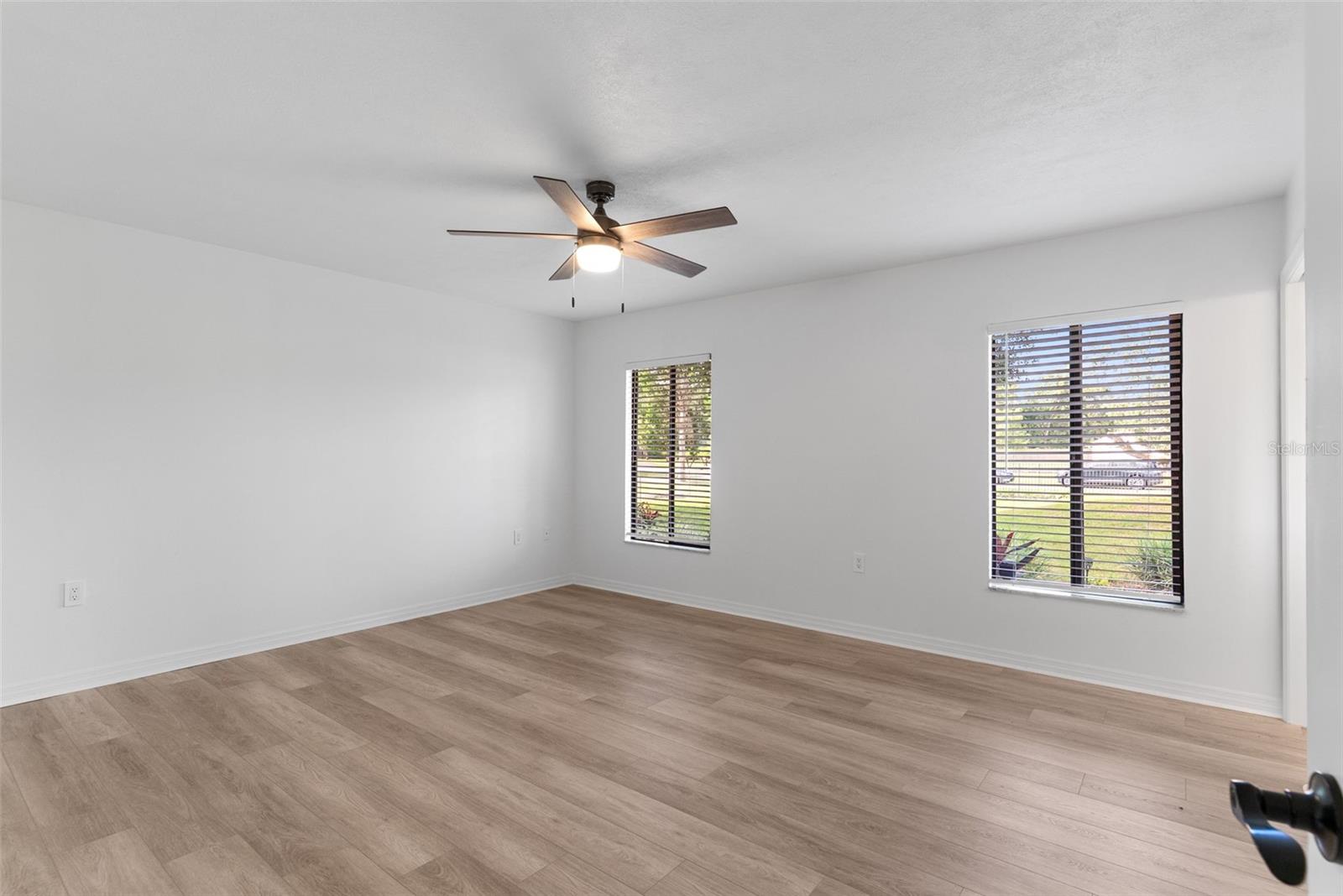 COUNTRY TRAILS - Residential