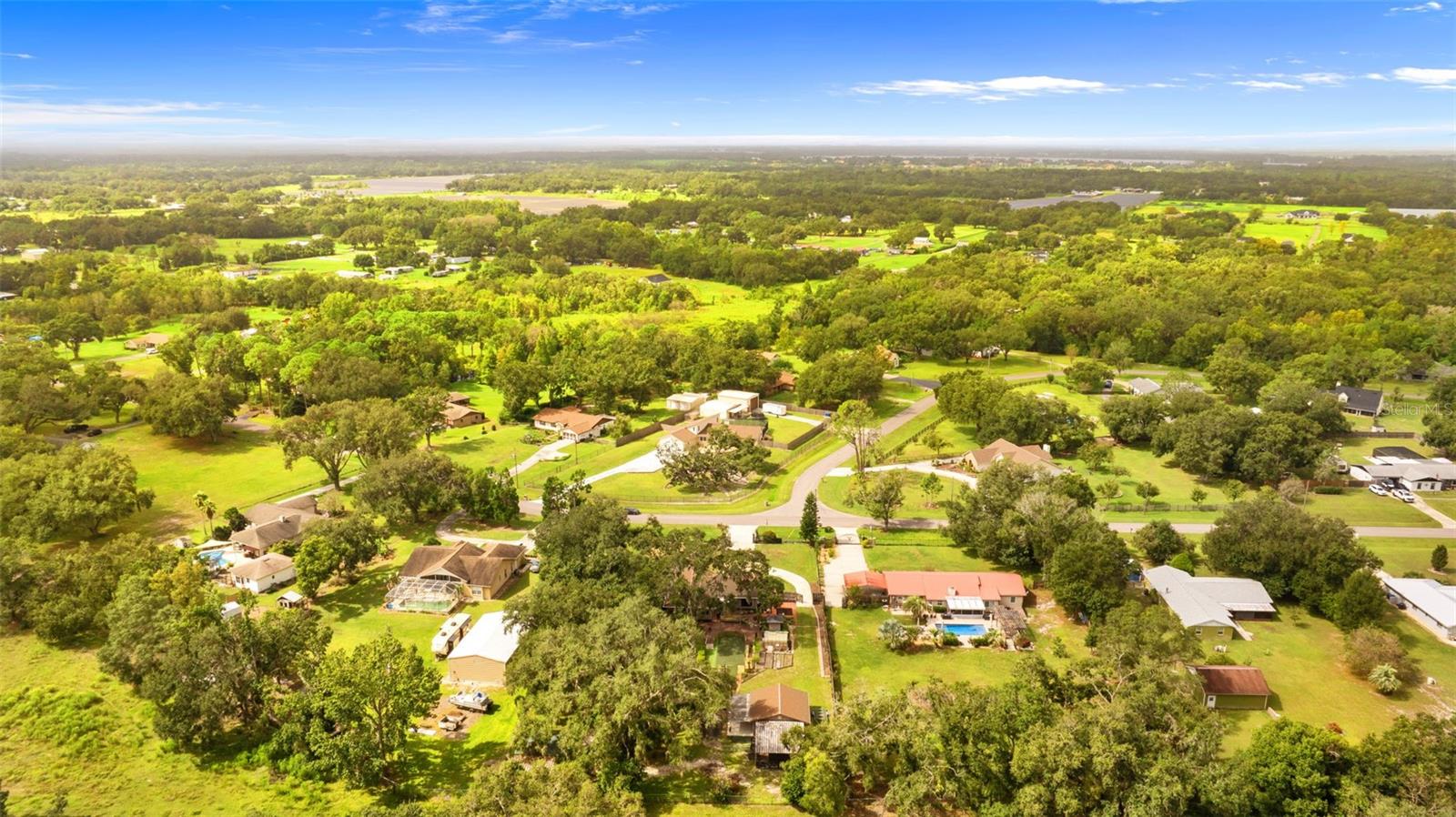 COUNTRY TRAILS - Residential