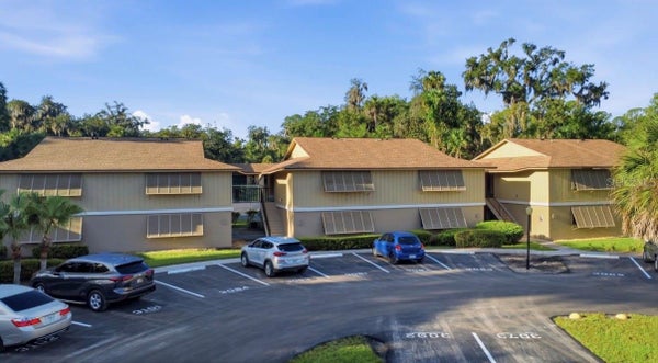 130 JASMINE WOODS CT APT 8D, DELTONA, FL 32725 - Image 2ca5731cb06fed69b2eb6f8d03be975a/2160267400