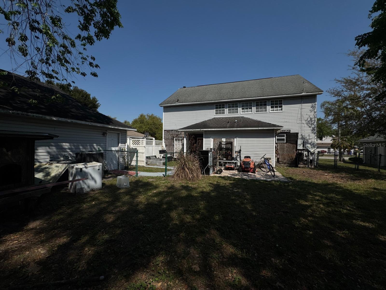 1233 HANCOCK CIRCLE
