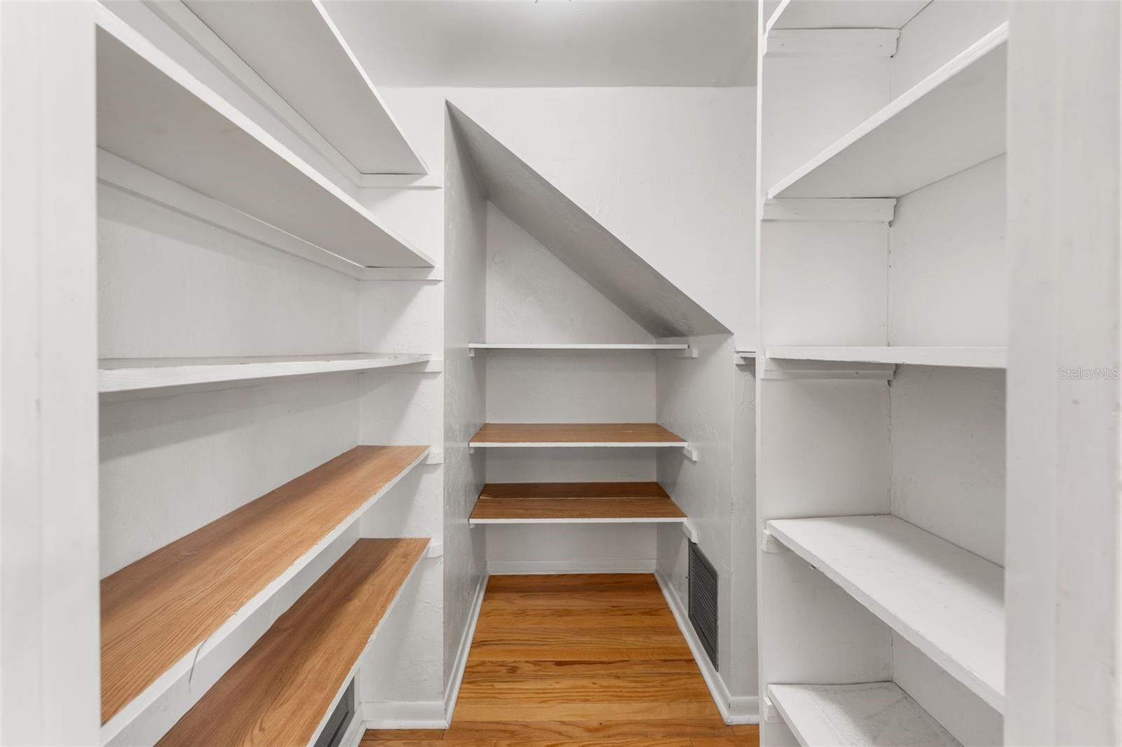 SUBURBAN HEIGHTS - Residential