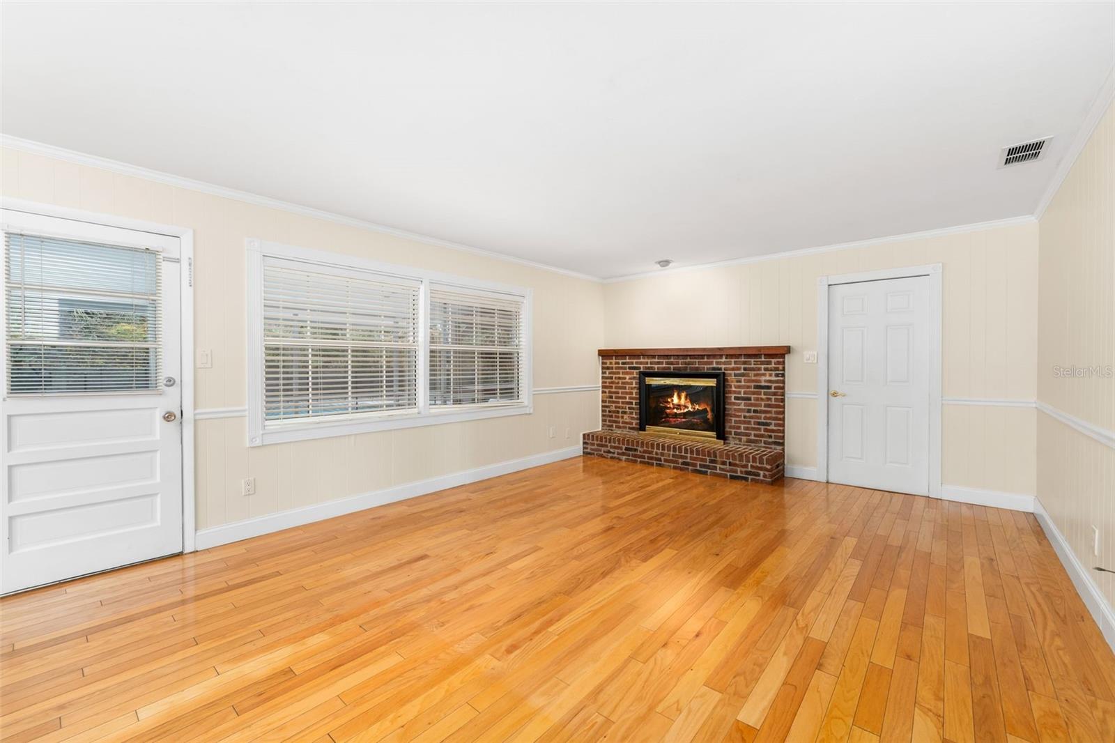 SUBURBAN HEIGHTS - Residential